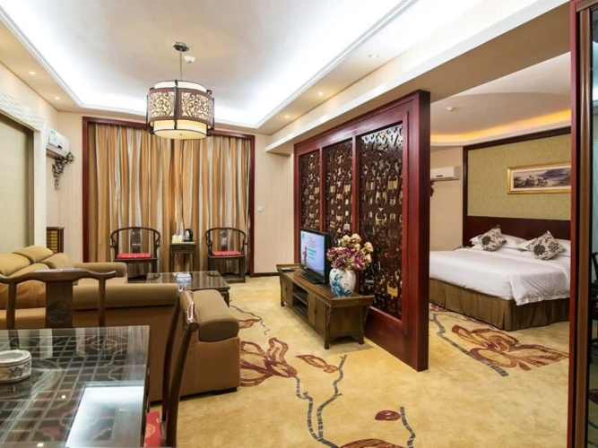 Deluxe Suite