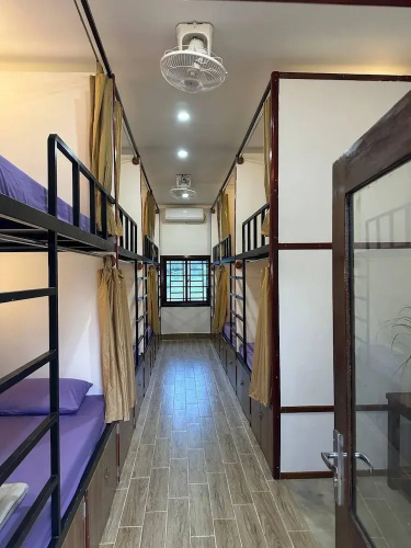 White Beach Hostel