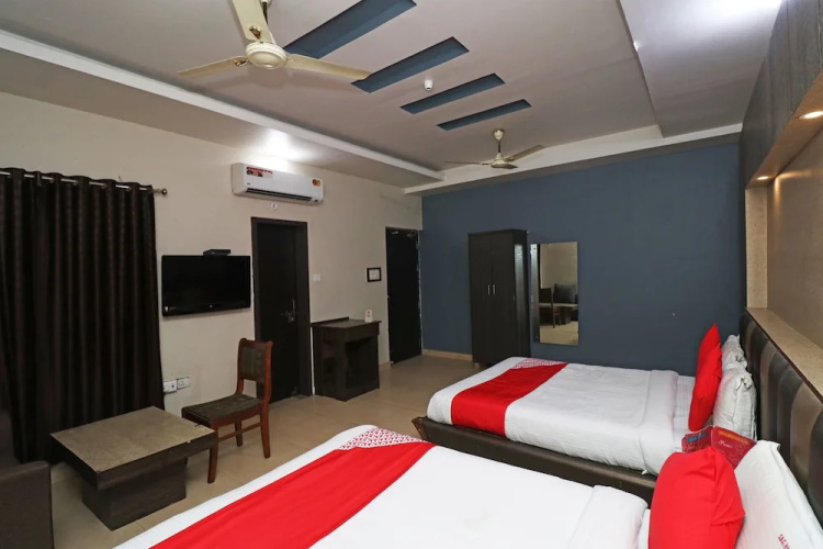 Oyo 22946 Sbg Inn