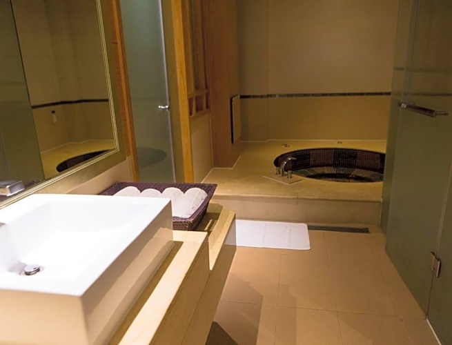 Platinum Suite
