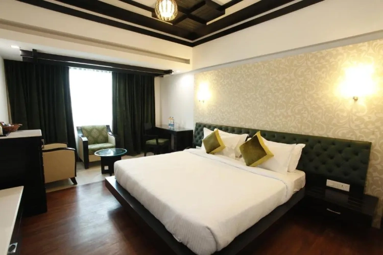 Deluxe Double room with view