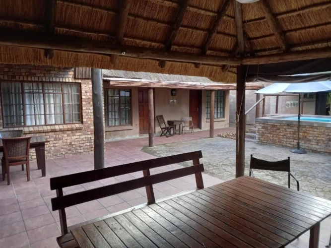 4 Bedrooms Cottage