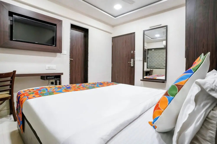 Fabhotel Kamran Residency