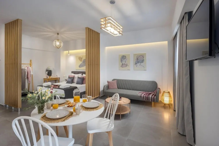 Myra Mare White Suite by Estia