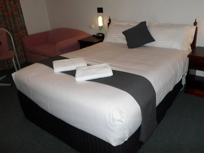 Bushmans Motor Inn