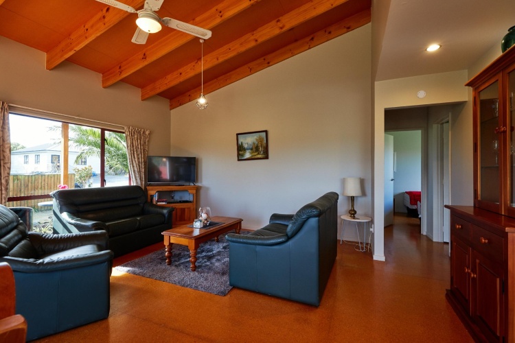 2 Bedrooms Cottage