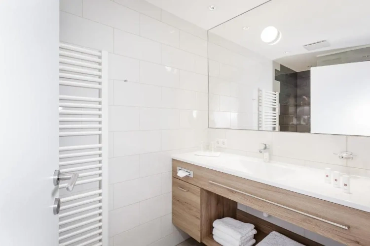3 Bedrooms Apartment
