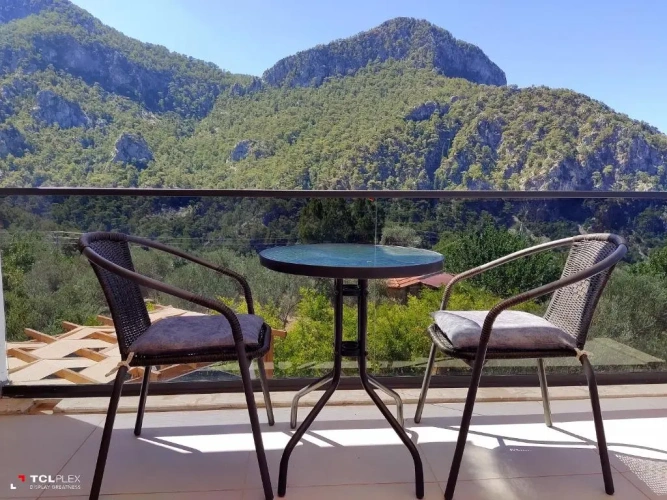 2 Bedrooms Villa