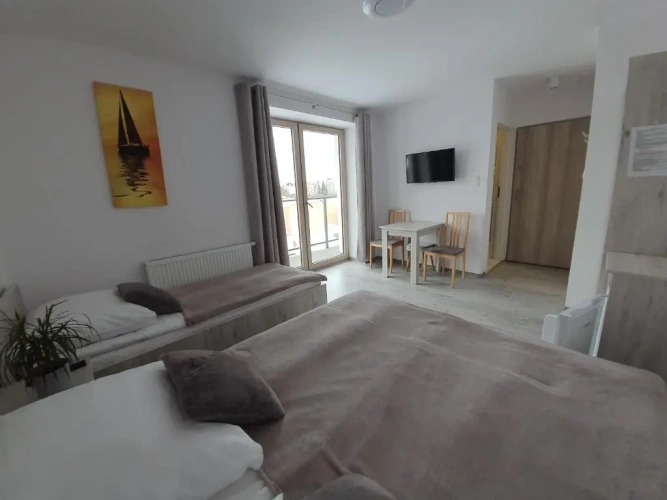 Standard Triple room with balcony