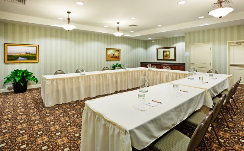 Holiday Inn Express & Suites Mount Pleasant-Charleston photo 26