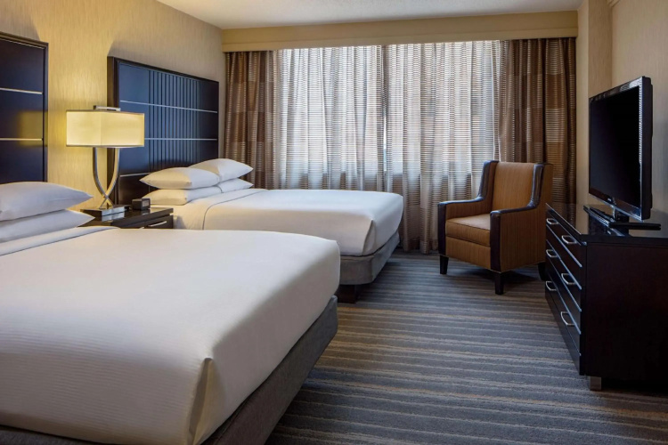Rosslyn Thracia Hotel