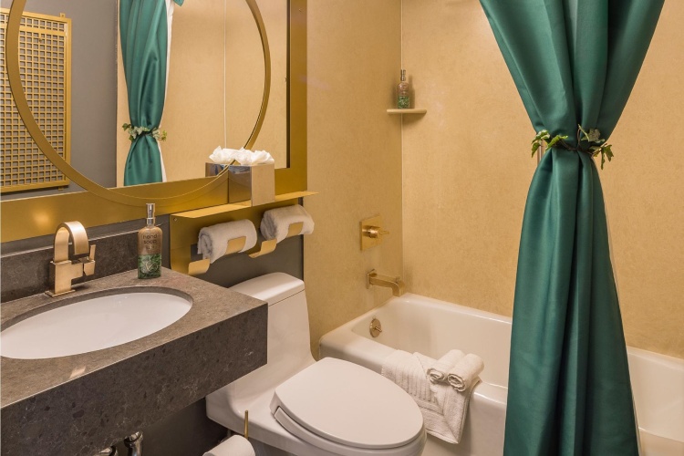 Quadruple Suite