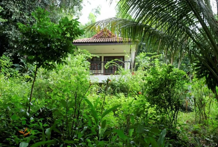Bungalow with balcony and with sea view