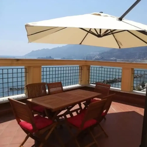 Apartment with sea view
