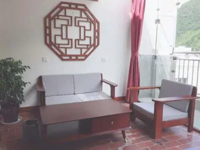 Kangding Light and Shadow Hotel