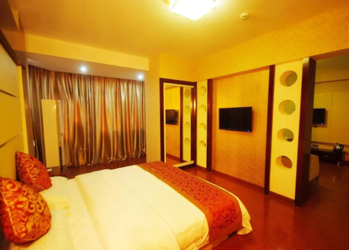 Binjiang Holiday Hotel