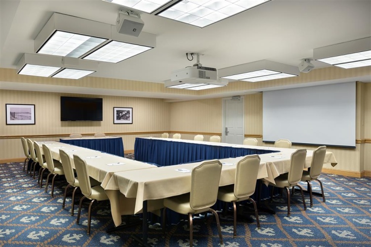 Hampton Inn & Suites Myrtle Beach/Oceanfront photo 13