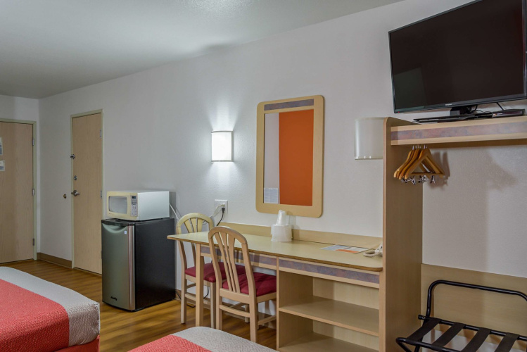 Motel 6 Redmond, OR