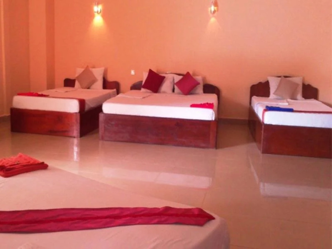 Gold Lion Hotel