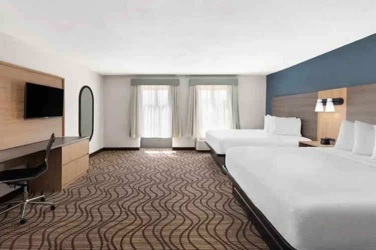 Quadruple Suite