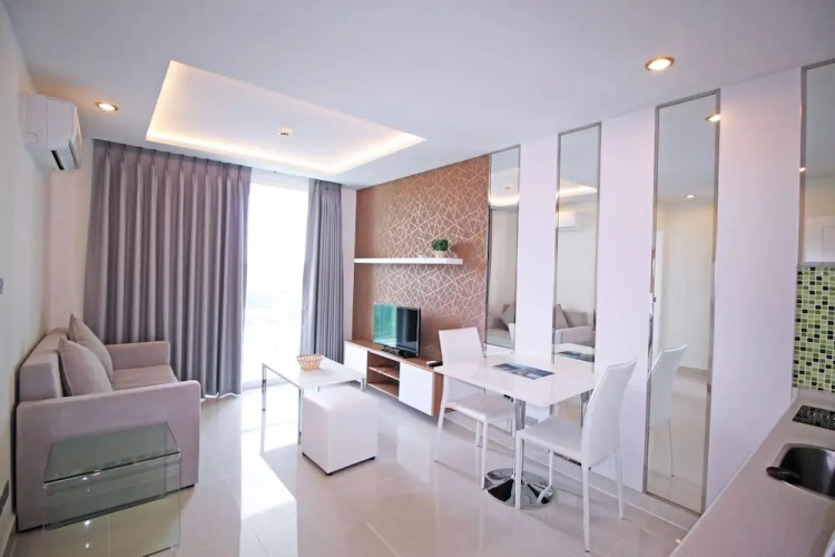 Amazon Residence Pattaya Sunny Rentals