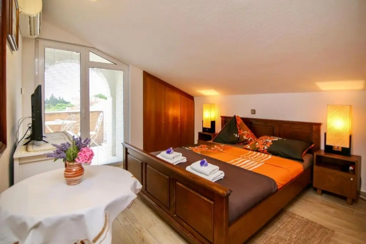Standard Double room with balcony and with view