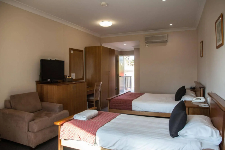 Eastgate on the Range Motel