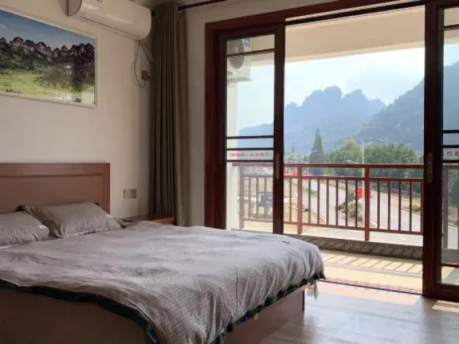 A Rest in Xinchang