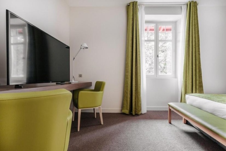 Standard Family room