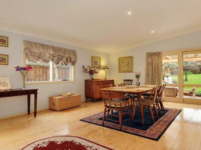 Plum Tree Cottage - warm, cosy & walk to town