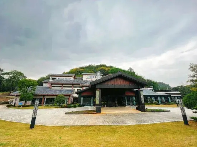 Xinchang Big Buddha Temple Fanyin Hotel