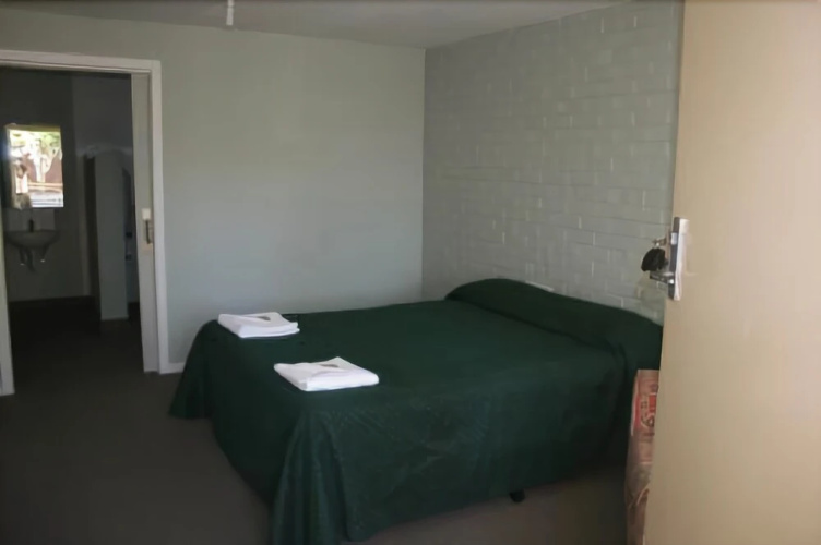 A Room For U