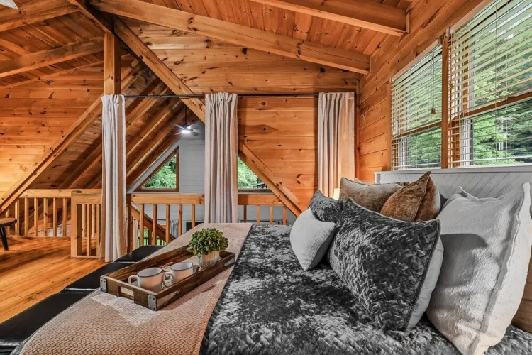 Willow Creek 2 Bedroom Cabin by RedAwning