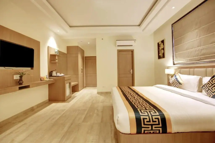 Hotels 18