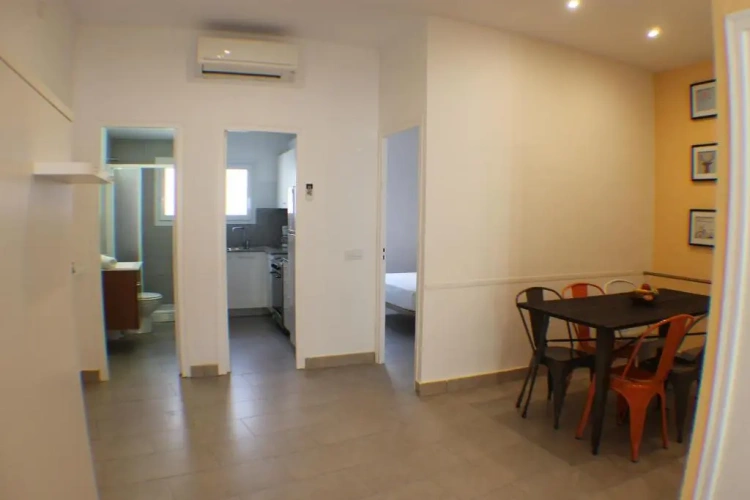 2 Bedrooms Apartment