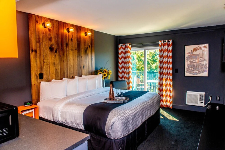 Uptown Hotel St Pete