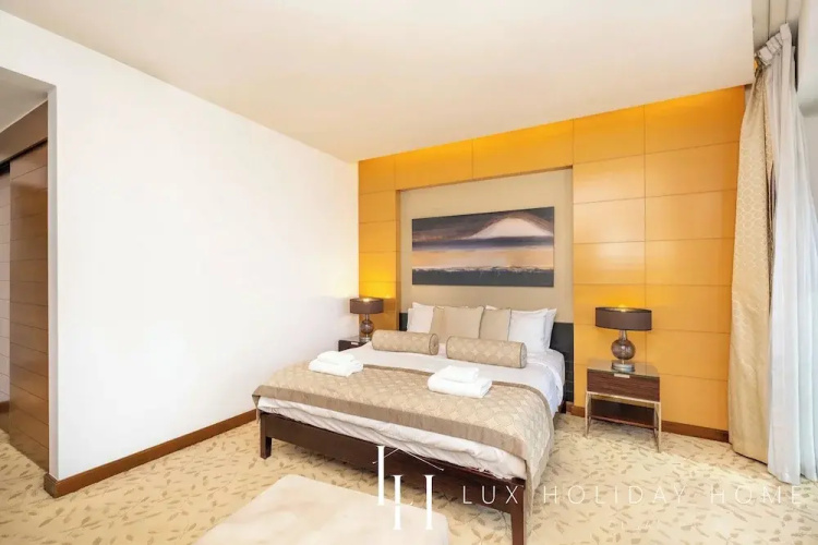 Lux The Address Dubai Mall Suite