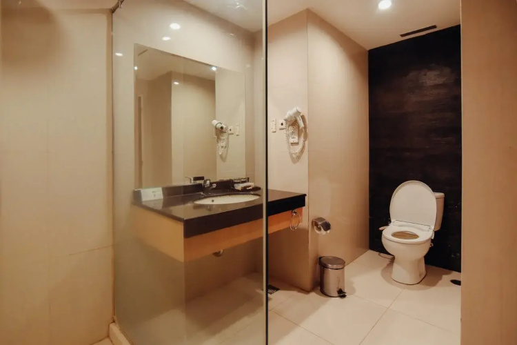 Surabaya Suite Hotel