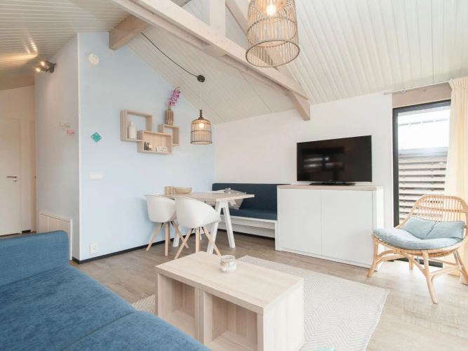 Ameland Lodge w/ Veranda