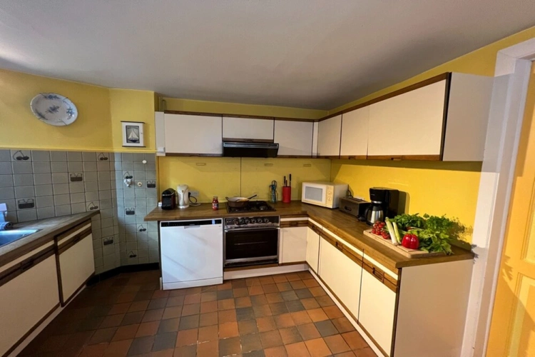 4 Bedrooms Family Cottage with sea view