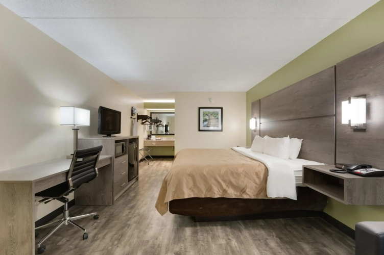 Quality Inn Airport - Southeast