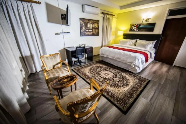 Deluxe Double Suite