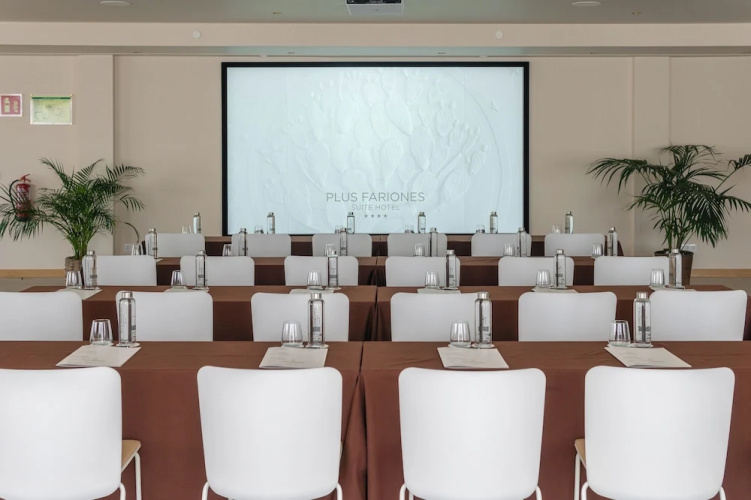 Plus Fariones Suite Hotel photo 28