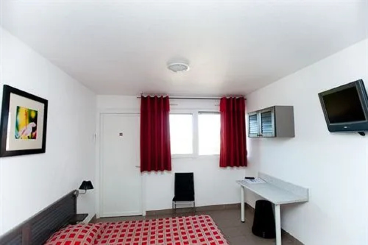 Helios Hotel Carnon
