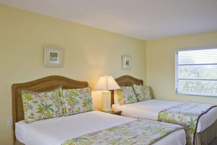 Seaspray Surf Lodge