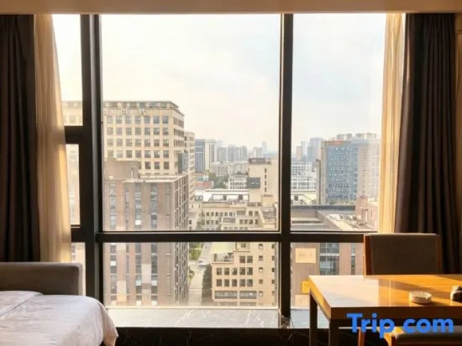 Standard Double room with city view