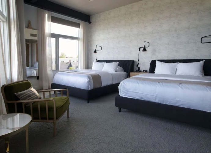 250 Main Hotel
