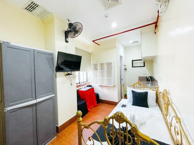 Economy room