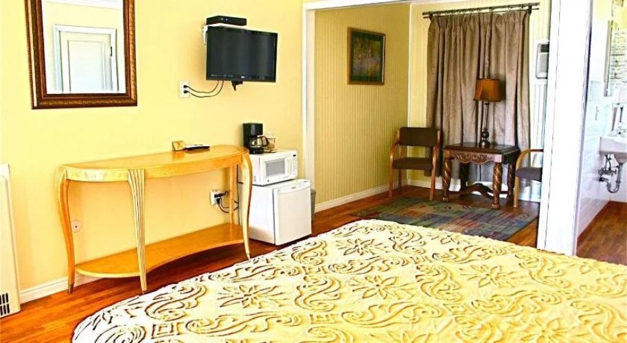 Marble Motel