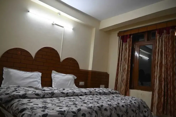 Taj Guest House